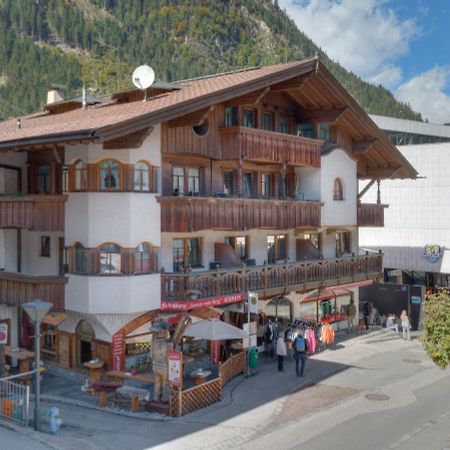 Center Rooms & Apartments Mayrhofen Eksteriør billede